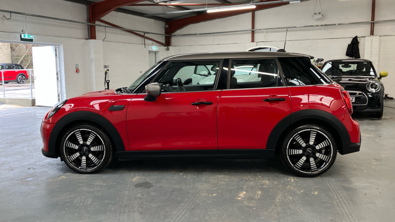 MINI Hatchback 1.5 Cooper Exclusive 5dr Auto Petrol Hatchback